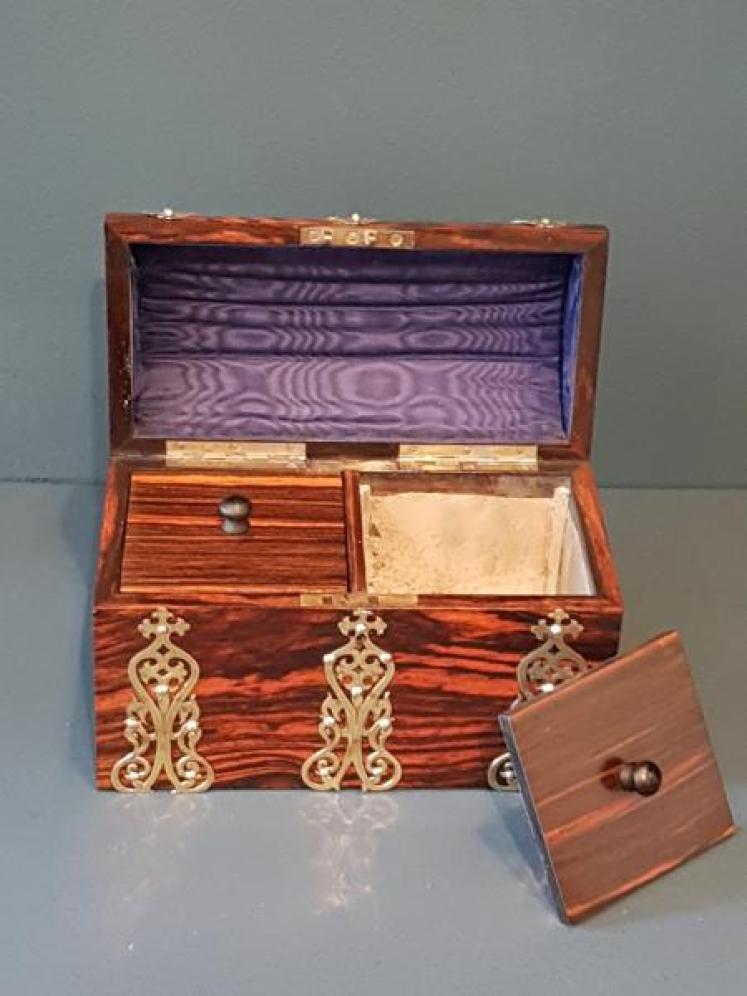 Fine Quality Early Victorian Coromandel Tea Caddy  - Image 3