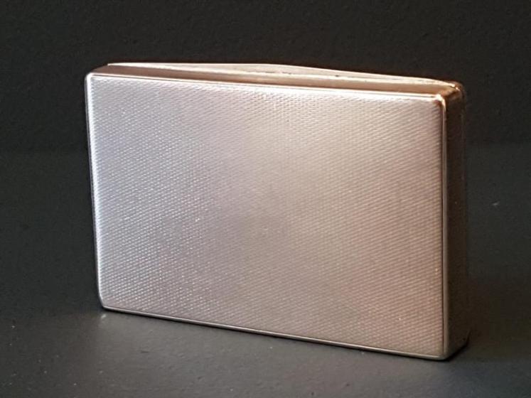 Silver Engine Turned Tartan Design Card Case  - Image 2