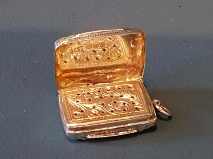 Victorian Silver Vinaigrette  - Image 4