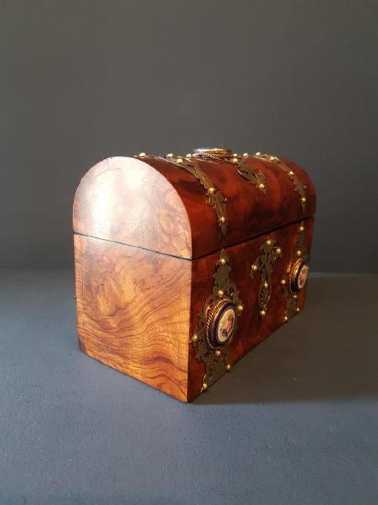 Victorian Walnut Letter Casket - Image 5