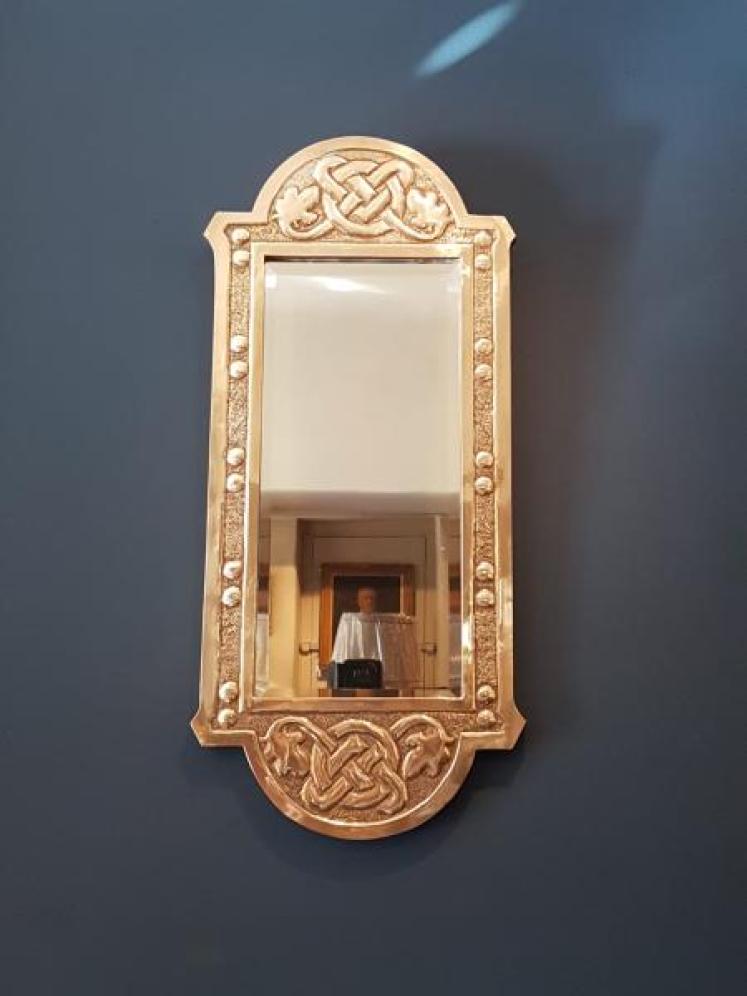 Edwardian Glasgow School Brass Framed Mirror - Image 1
