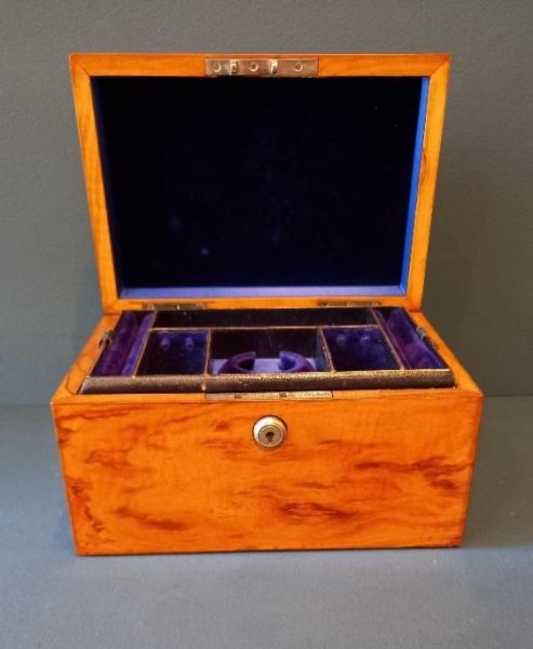 Mid Victorian Olive Wood Jewellery Box - Image 2