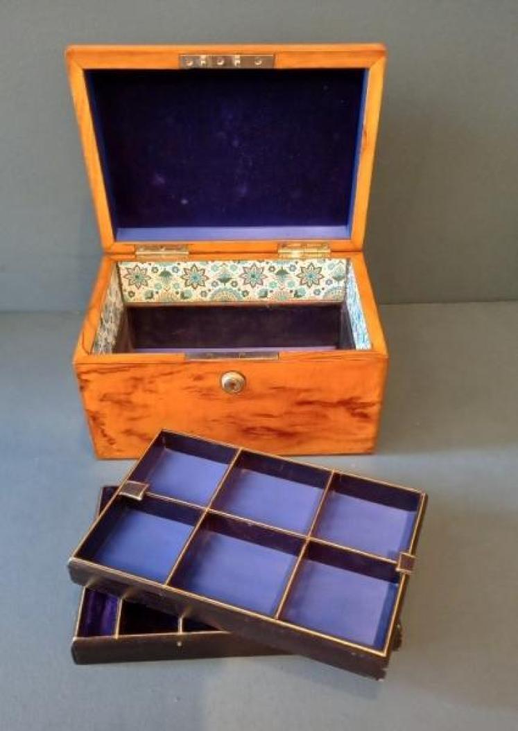 Mid Victorian Olive Wood Jewellery Box - Image 3