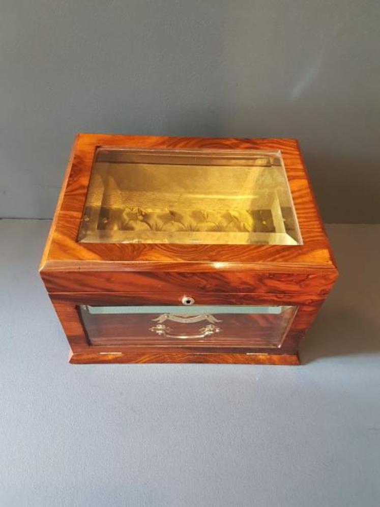 Victorian Walnut Jewellery Box - Image 2