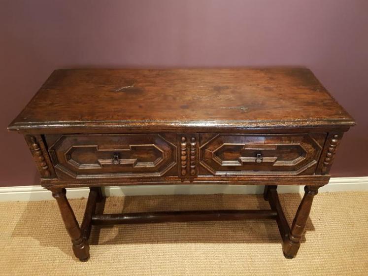 Superb James II Oak Dresser  - Image 5