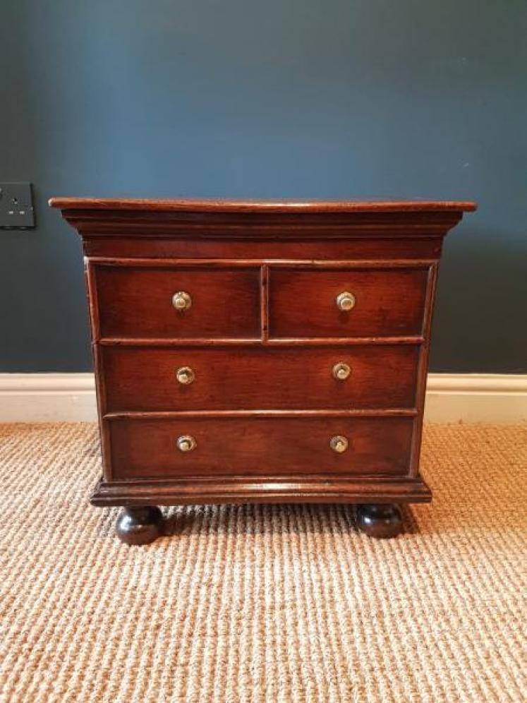 George II Oak Close Stool - Image 1