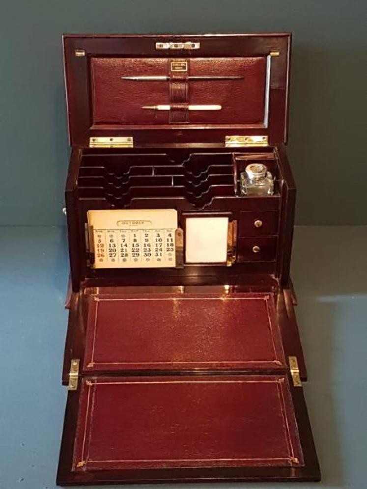 Fine Quality Inlaid Rosewood Stationary Box - Image 2