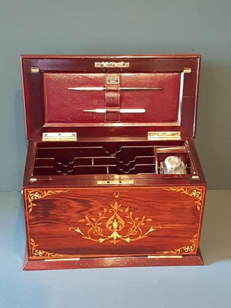 Fine Quality Inlaid Rosewood Stationary Box - Image 5