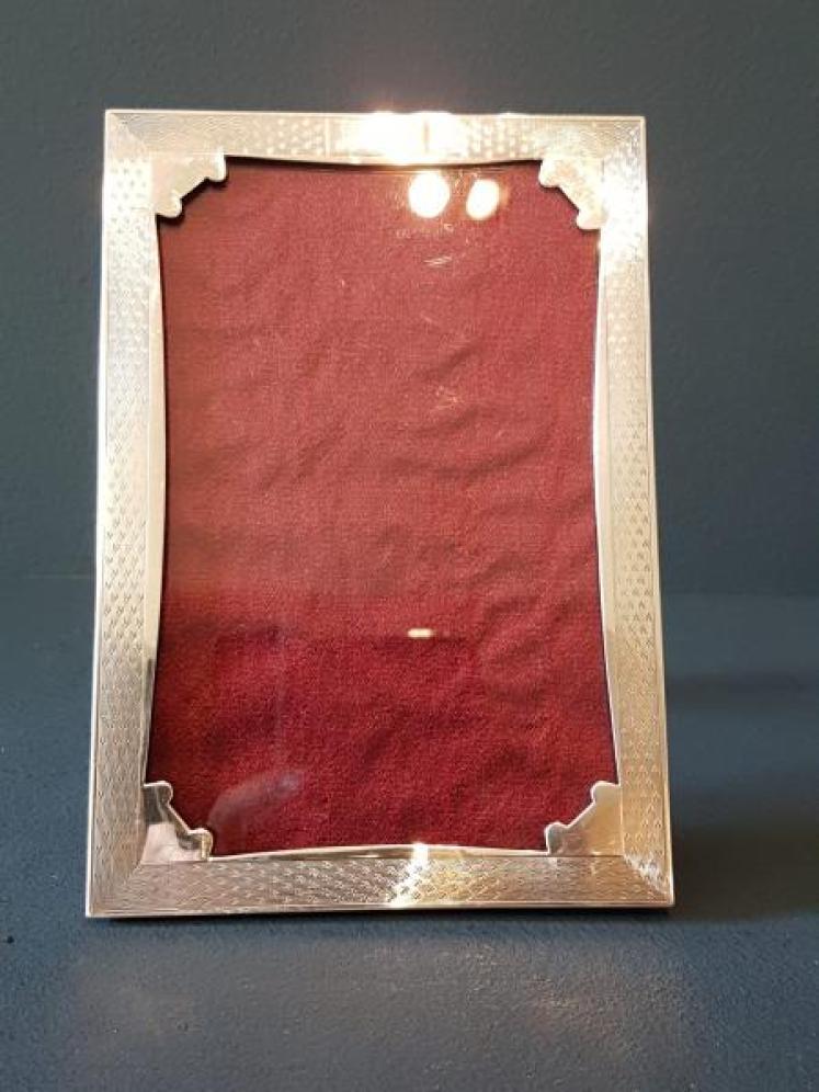 Fine Quality Engraved Silver Photo Frame  - Image 1
