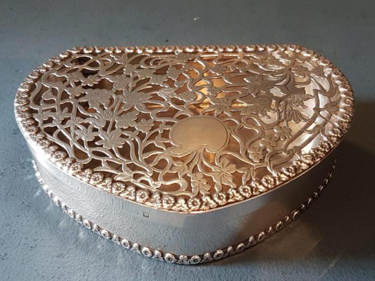 Silver Table Top Potpourri - Image 1