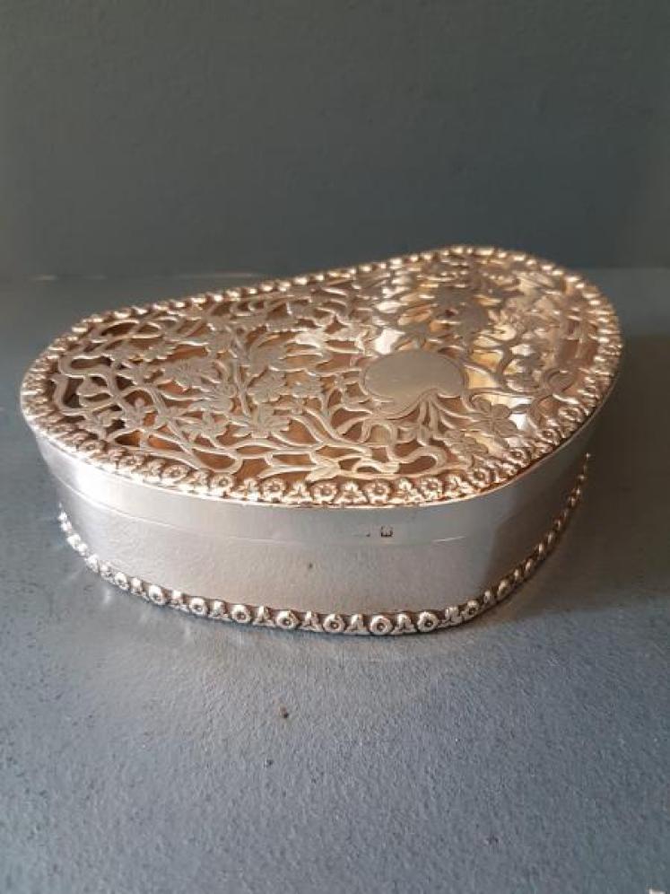 Silver Table Top Potpourri - Image 6