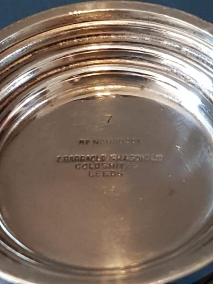 Fine Quality Silver Mug - Image 4