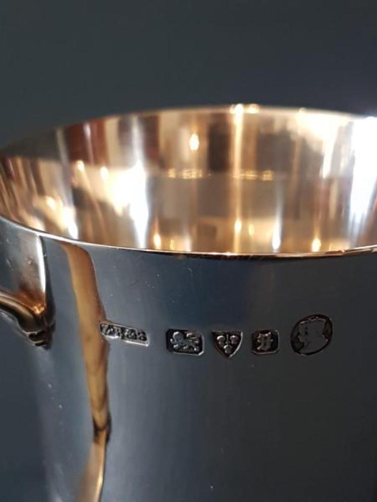 Fine Quality Silver Mug - Image 5