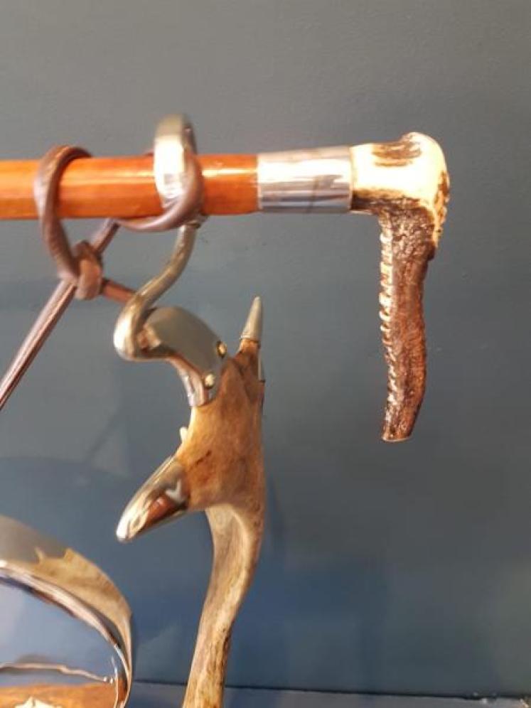 Victorian Country House Deer Antler Dinner Gong - Image 3