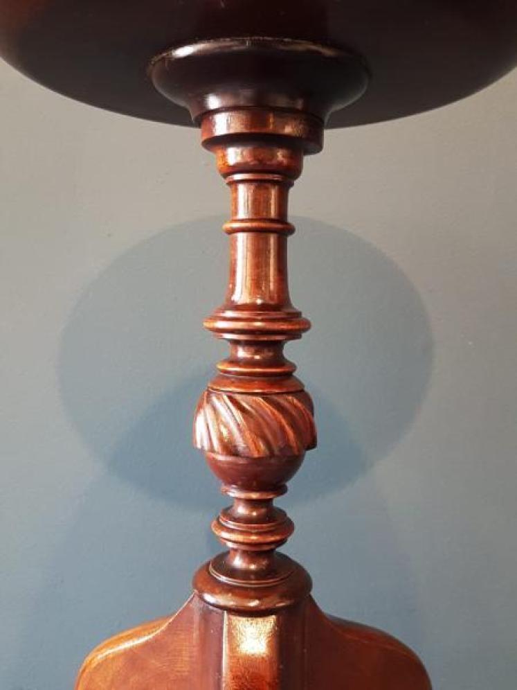 Matching Pair of Edwardian Mahogany Wine Tables - Image 3