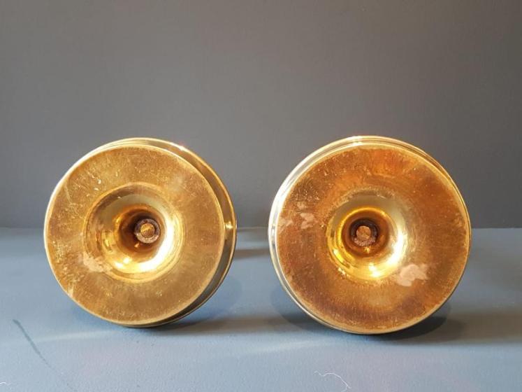 Matching Pair of George III Brass Tavern Candlesticks - Image 5