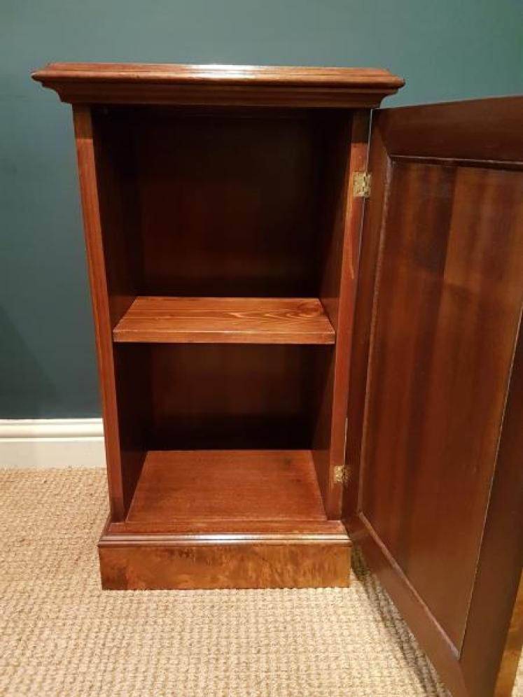 Matching Pair of Victorian Burr Walnut Bedside Cabinets - Image 3