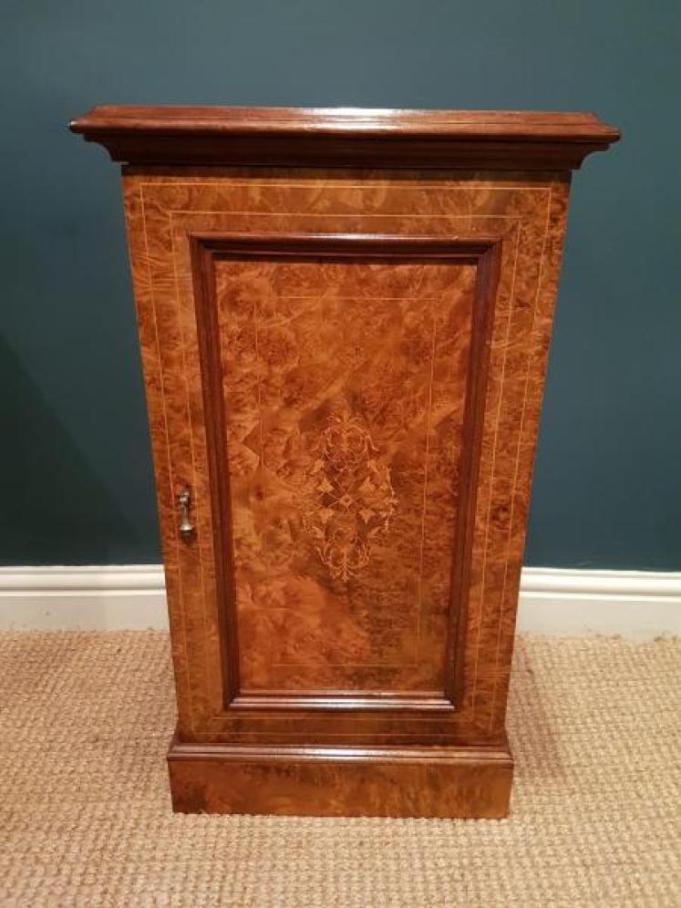 Matching Pair of Victorian Burr Walnut Bedside Cabinets - Image 4