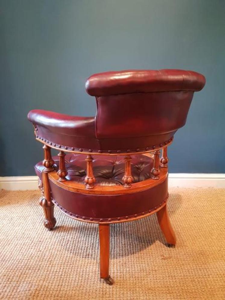 Early Victorian Oak Oxblood Hide Library Chair - Image 3