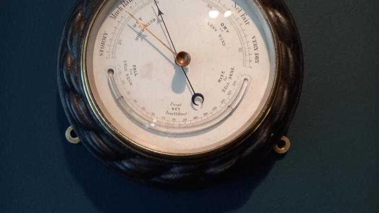 Victorian Steel Barometer with Thermometer - Image 3