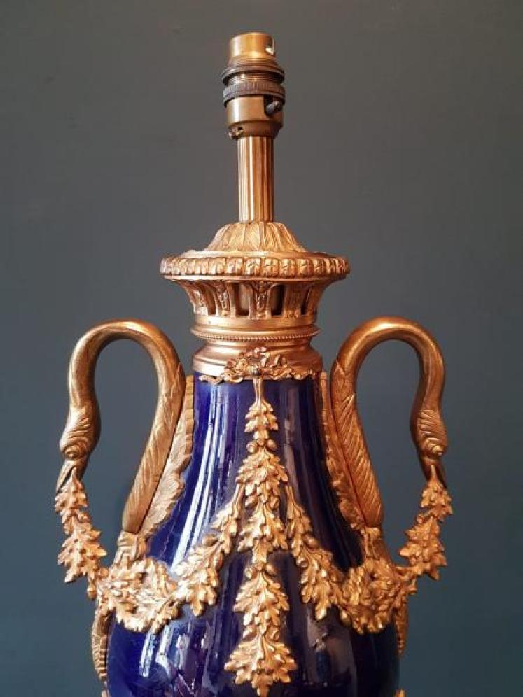 Fine Quality 1920's Porcelain and Ormolu Lamp - Image 4