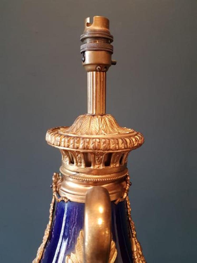 Fine Quality 1920's Porcelain and Ormolu Lamp - Image 6