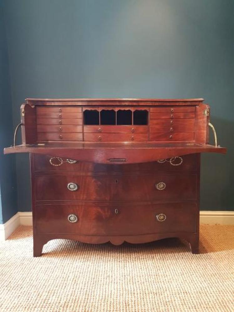 George III Serpentine Fronted Secretaire Chest - Image 2