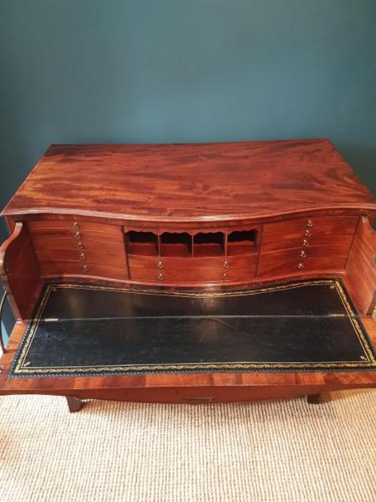 George III Serpentine Fronted Secretaire Chest - Image 6