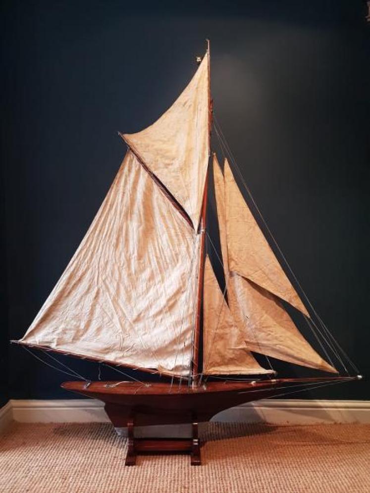 Superb Pond Racing Yacht - Image 1