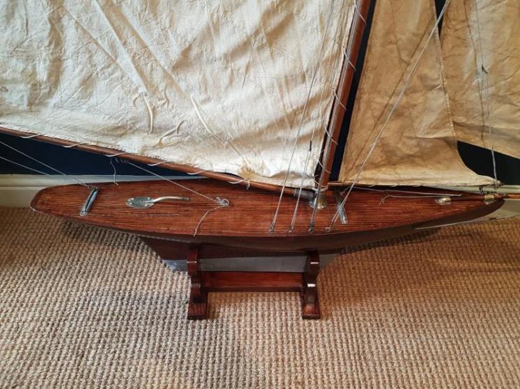 Superb Pond Racing Yacht - Image 2