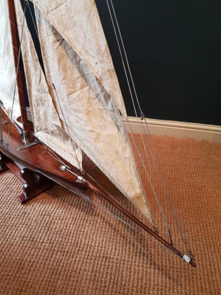 Superb Pond Racing Yacht - Image 6