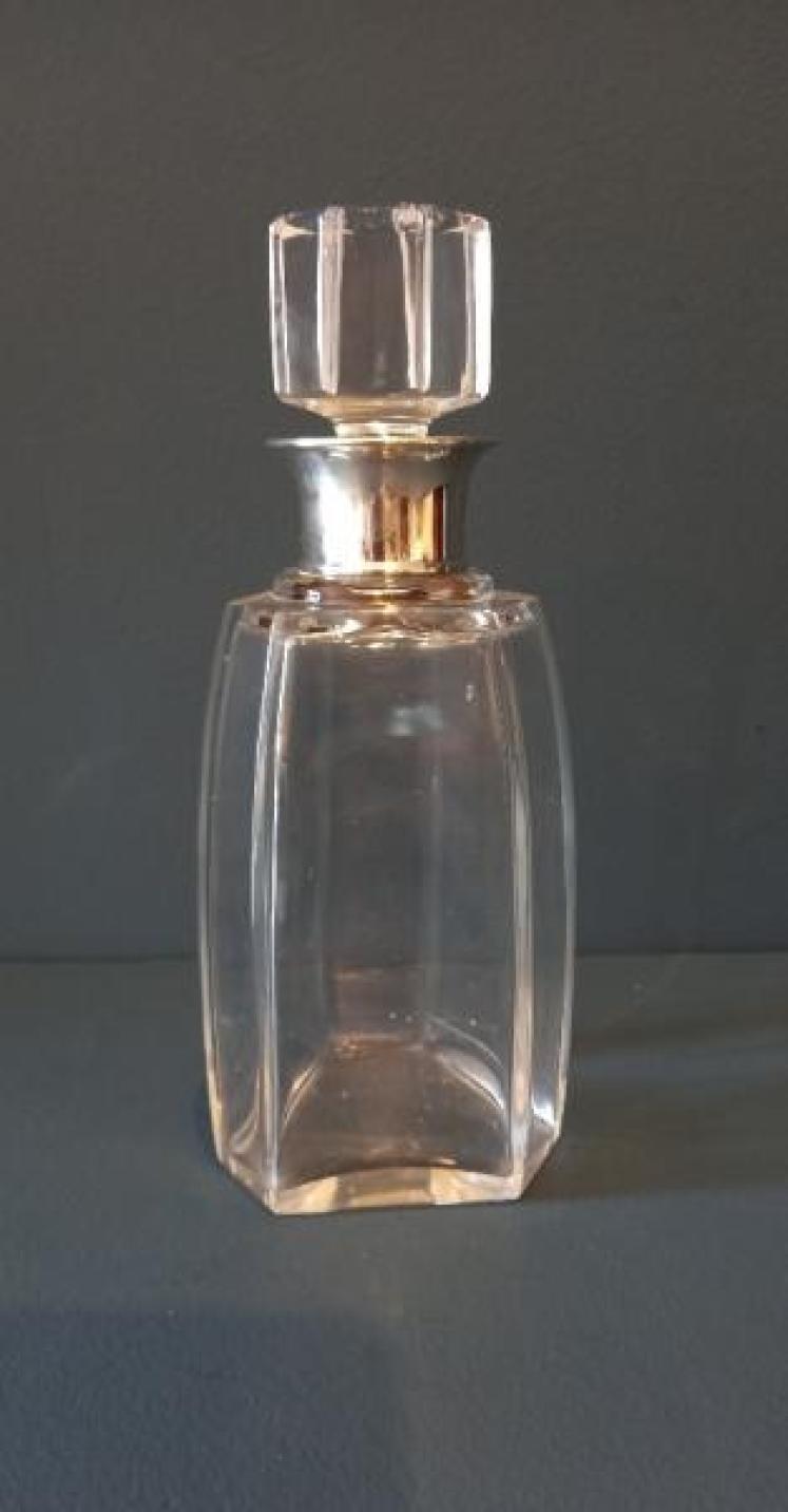 George V Silver Mounted Three Sided Decanter - Image 1