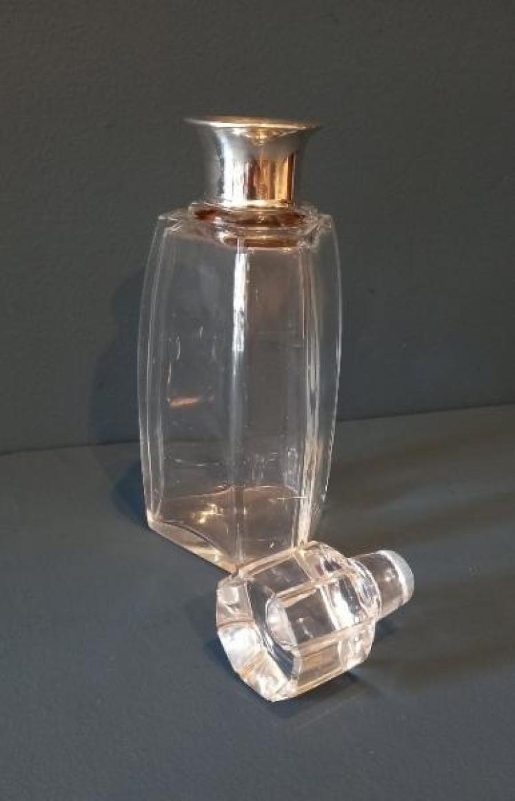George V Silver Mounted Three Sided Decanter - Image 2