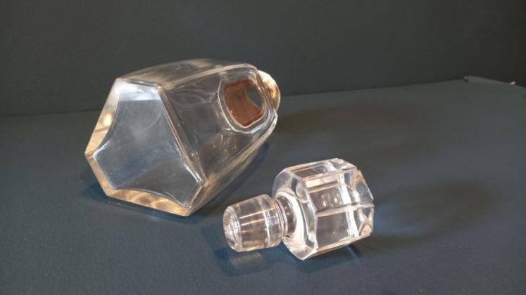 George V Silver Mounted Three Sided Decanter - Image 6