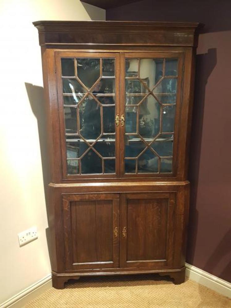 George III Oak Floor Standing Corner Cupboard  - Image 1