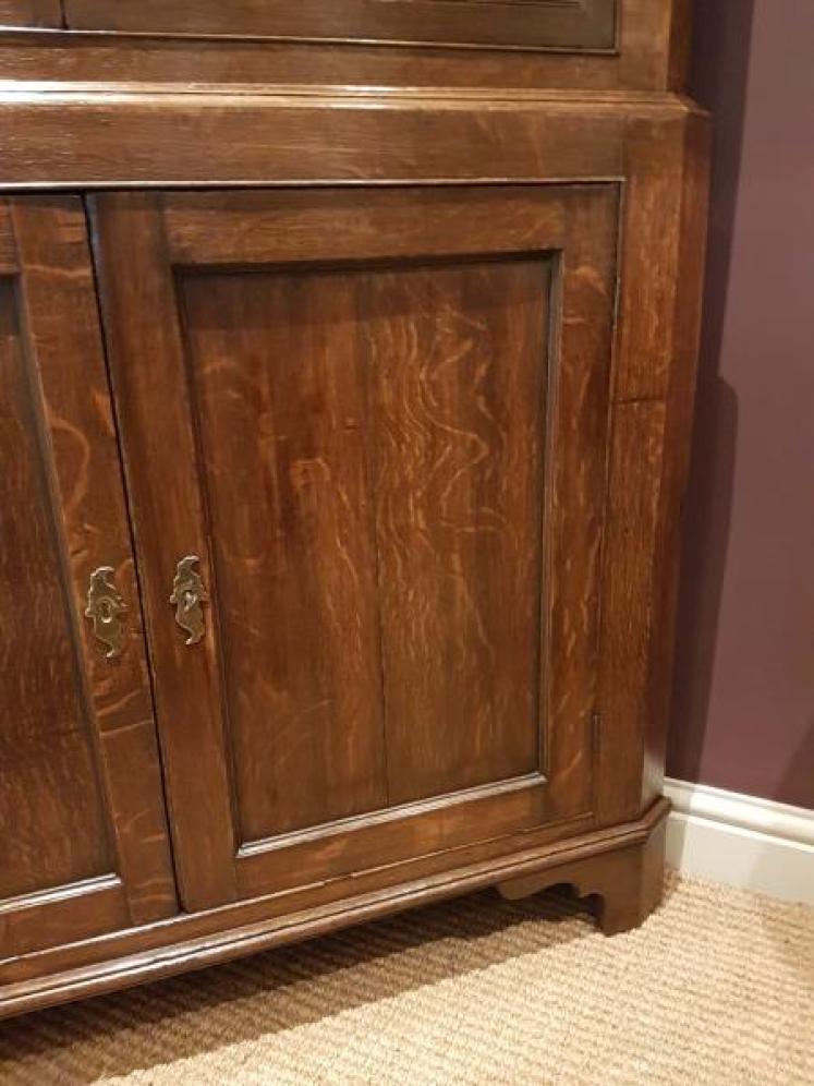 George III Oak Floor Standing Corner Cupboard  - Image 2