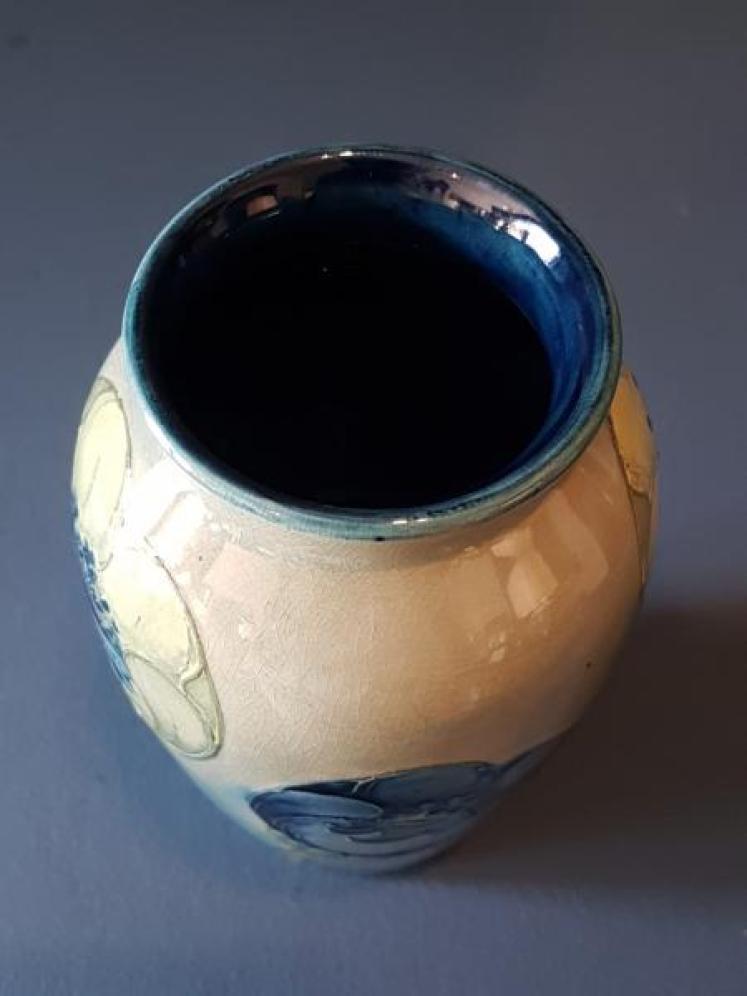 Rare Moorcroft Big Poppy on Celandon Ground Vase - Image 2