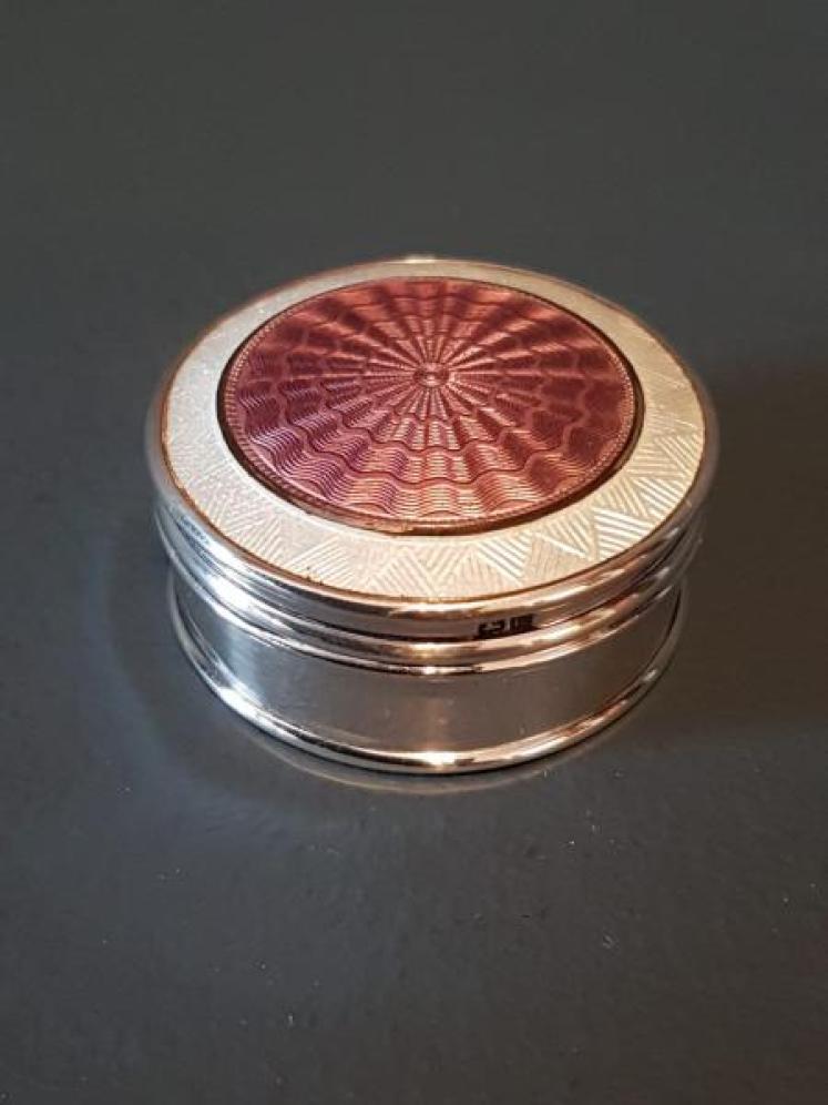 Engine Turned Silver and Enamel Pill Box - Image 1