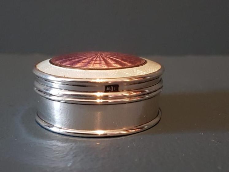 Engine Turned Silver and Enamel Pill Box - Image 2