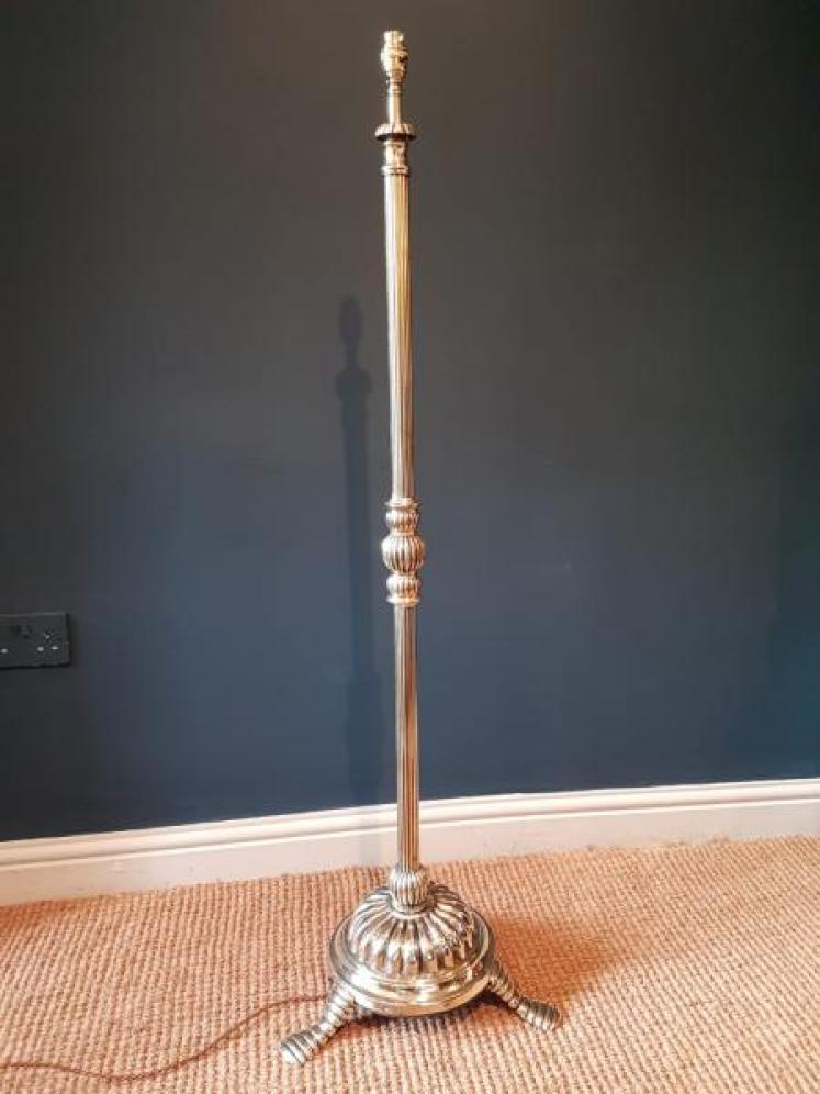 Edwardian Cast Brass Rise and Fall Lamp Standard - Image 1