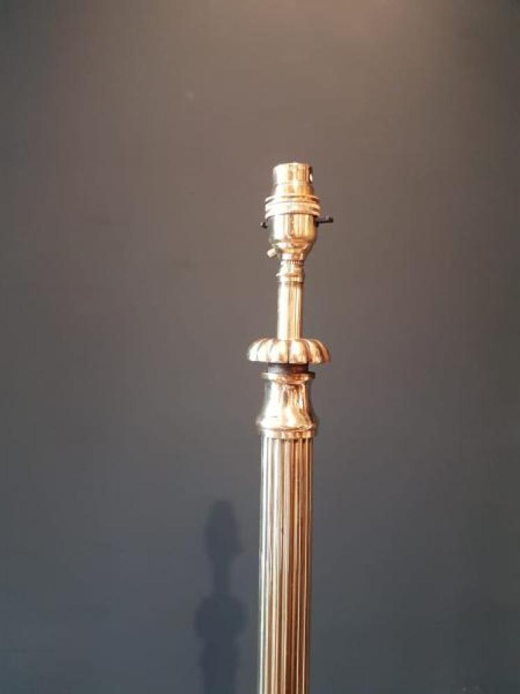 Edwardian Cast Brass Rise and Fall Lamp Standard - Image 2
