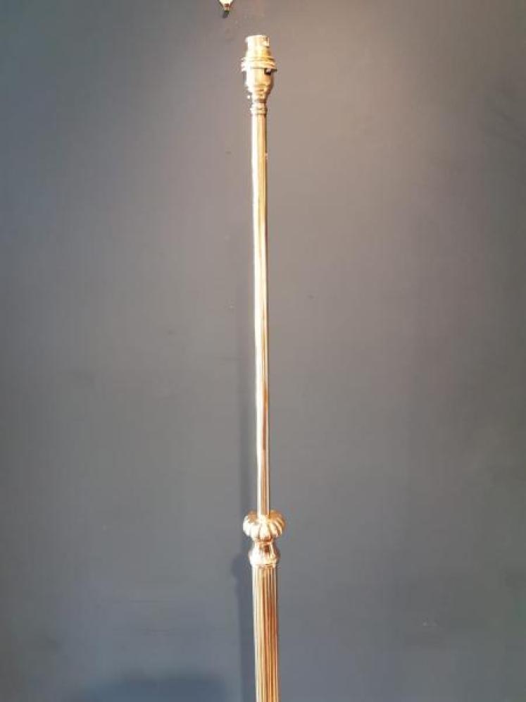 Edwardian Cast Brass Rise and Fall Lamp Standard - Image 4