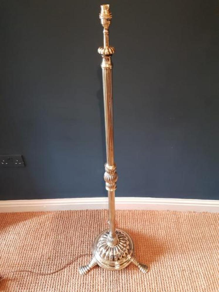 Edwardian Cast Brass Rise and Fall Lamp Standard - Image 7