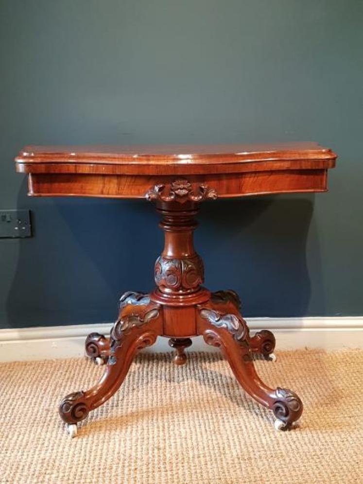 Stylish Victorian Burr Walnut Fold Over Gaming Table - Image 3