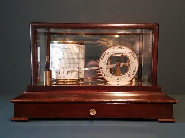 Edwardian Mahogany Barograph - Image 3