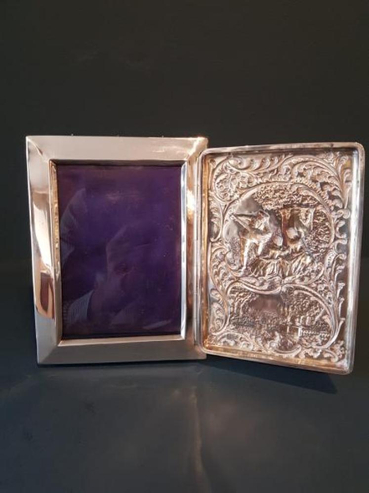 William Comyns Silver Photo Frame - Image 1