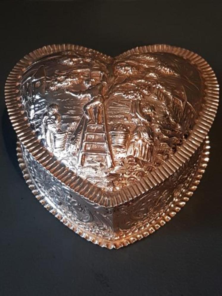 Large Victorian Embossed Silver Heart Shaped Box - Image 1