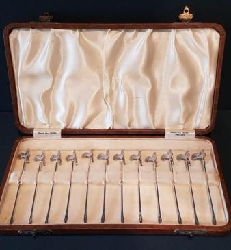 George V Set of 12 Solid Silver Olive Sticks 