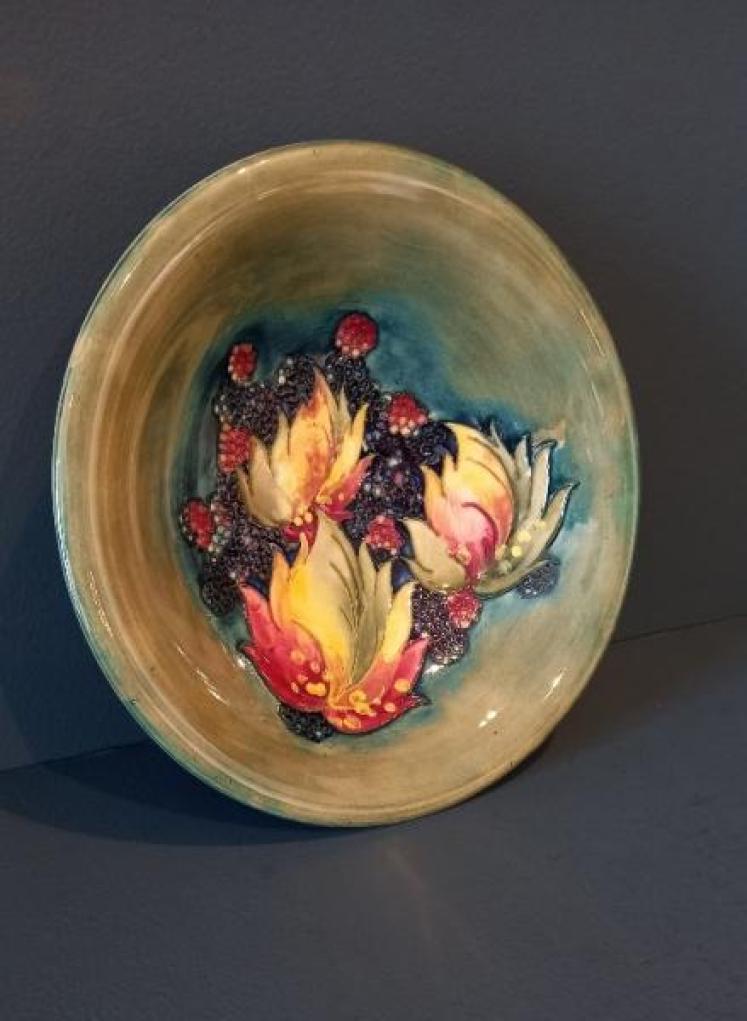 Early Moorcroft Leaf & Blackberries Shallow Bowl - Image 7
