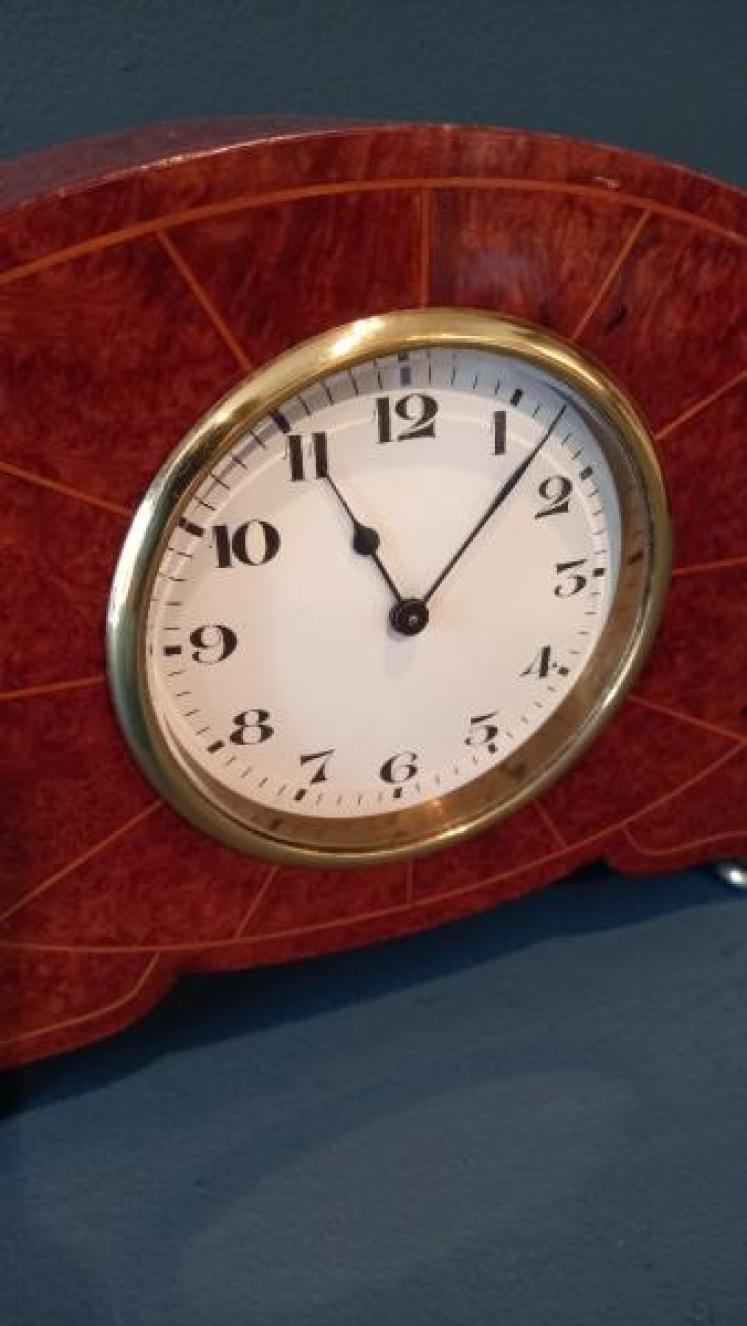 Edwardian Period Burr Walnut Sunburst Inlay Mantel Clock - Image 3